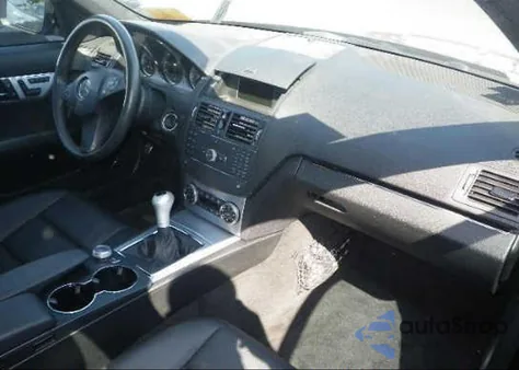 2009 Mercedes-Benz C300 из США, поврежденный, VIN WDDGF54X29F197948